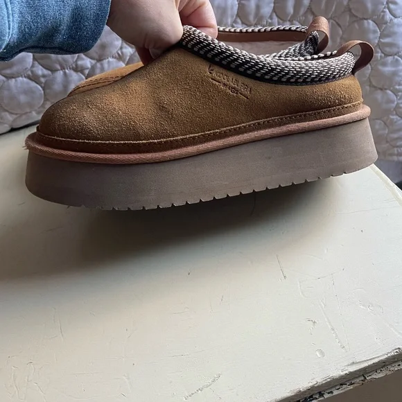 Koolaburra Tan Platform Shoes - Picture 4 of 8